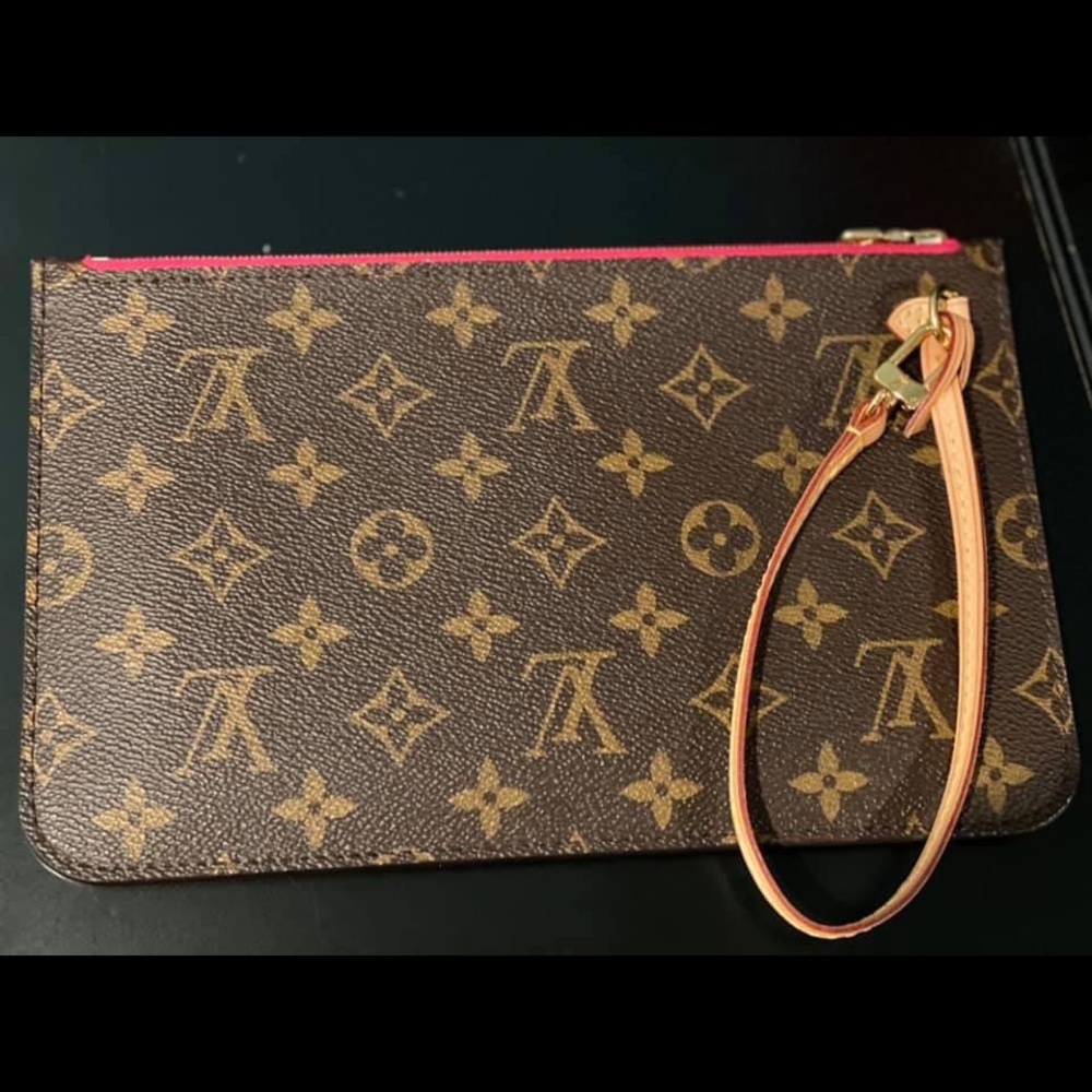 Louis Vuitton pochette